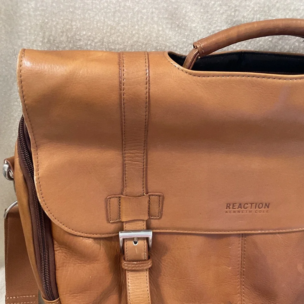 Kenneth Cole Reaction Carmel Leather Multiple Pocket Messenger Laptop Briefcase